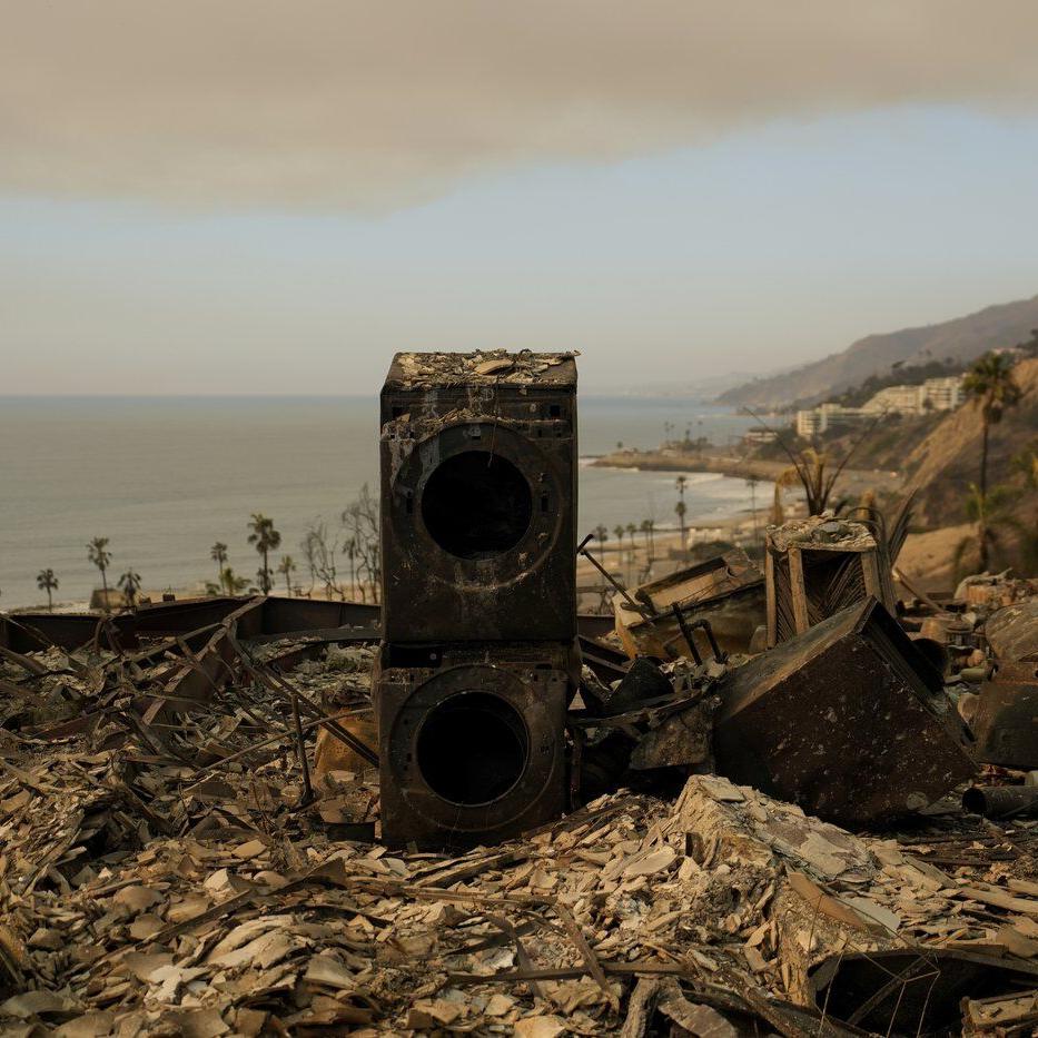 Minister says dozens of firefighters from Alberta and B.C. to deploy in California